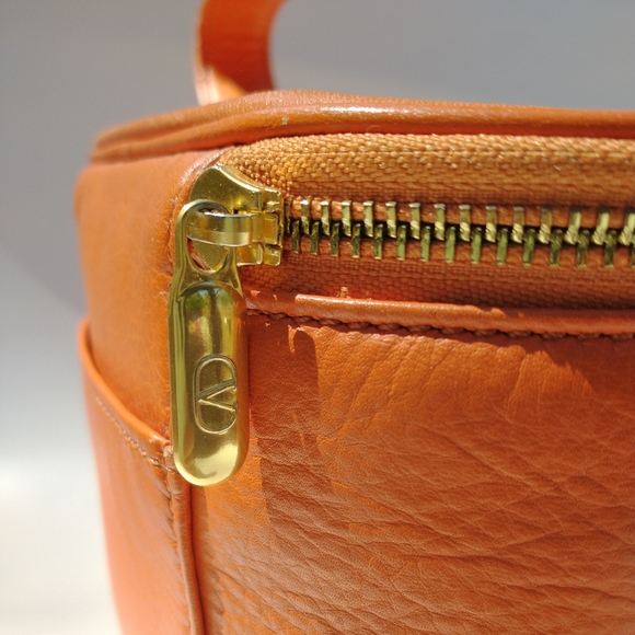 Vintage Valentino vanity case - Picture 10 of 14